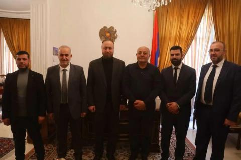 სომხეთის რესპუბლიკის გენერალური კონსული და ჰალების გუბერნატორის მოადგილე სომხურ-სირიულ ურთიერთობათა გაფართოების შესაძლებლობებს განიხილავენ