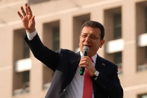 Ekrem İmamoğlu gözaltına alındı