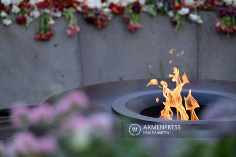 En direct : Commémoration du génocide arménien au mémorial de Tsitsernakaberd