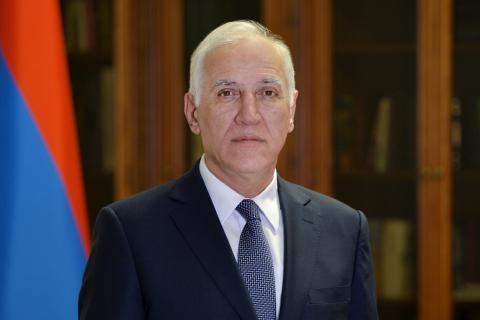 Президент Армении примет участие в церемонии похорон Папы Римского Франциска