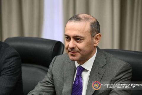 Secretario del Consejo de Seguridad de Armenia participará en el Foro de Diálogo de Teherán 2025