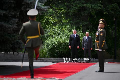 Ceremonia de bienvenida al primer ministro de Eslovaquia, Robert Fico